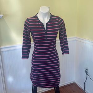 J. McLaughlin ladies Bodycon Henley navy blue and pink striped dress. Size XS